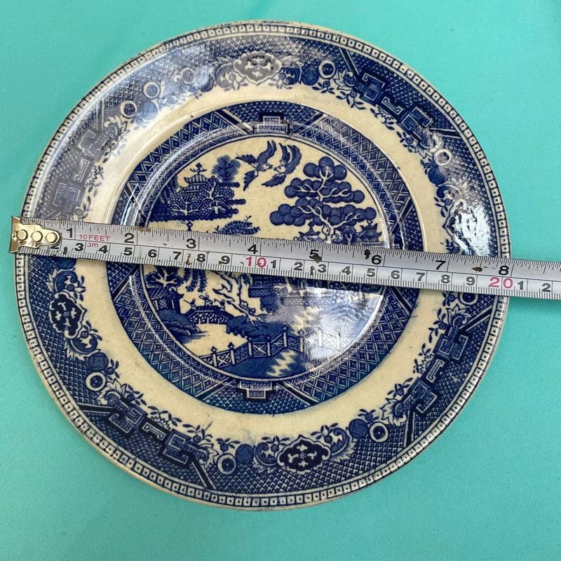 Plato antiguo de porcelana azul y blanco con borde dorado - imagen 4
