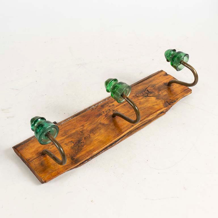 Lote anterior: Perchero de madera y metal con vidrio