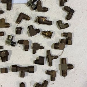 Lote de 50 Piezas de Conexiones de Bronce para Tuberías - imagen 3