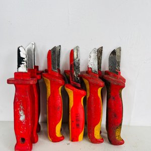 Lote siguiente: Lote de 11 Navajas Knipex con Mangos Rojos y Amarillos