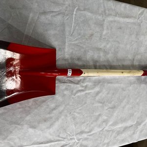 Lote anterior: Pala Ancha Roja con Mango de Madera
