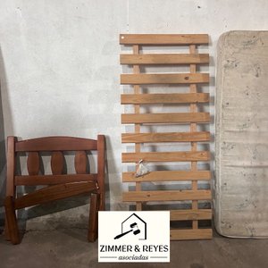 Cama de Madera con Colchón Desmontada - imagen 2
