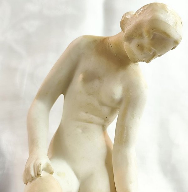Pequeña figura alemana Hutschenreuther de mujer desnuda en biscuit - imagen 3