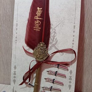 Pluma de Escritura Harry Potter con Repuestos y Estuche - imagen 2