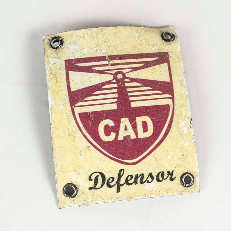 Lote anterior: Escudo del C.A. Defensor de chapa litografiada - Medidas: 10x8cm