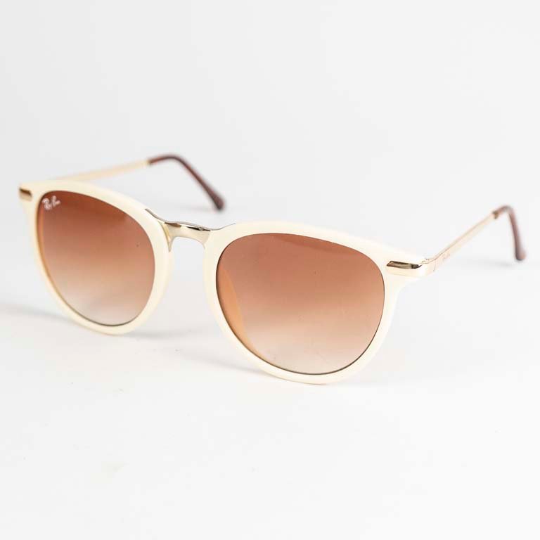 Lote siguiente: Lentes de sol imitación Ray Ban