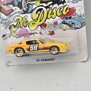 Hot Wheels Camaro '81 "No Disco" Amarillo - imagen 2