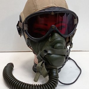 Lote anterior: Casco de Piloto Americano WWII AN-H-15 con Auriculares ANB-H-1, Antiparras Polaroid y Mascarilla A-14