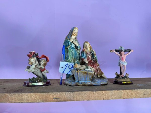 Adornos religiosos de cerámica y madera - imagen 1