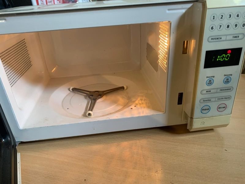 Microondas Frigidaire de buena calidad - imagen 5