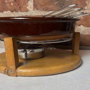 Olla para Fondue Completa con Soporte de Madera y Pinchos - imagen 3
