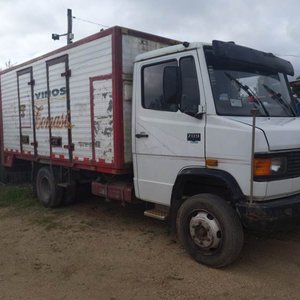 Lote anterior: Camión Mercedes Benz L709/37 Caja Refrigerada 1996