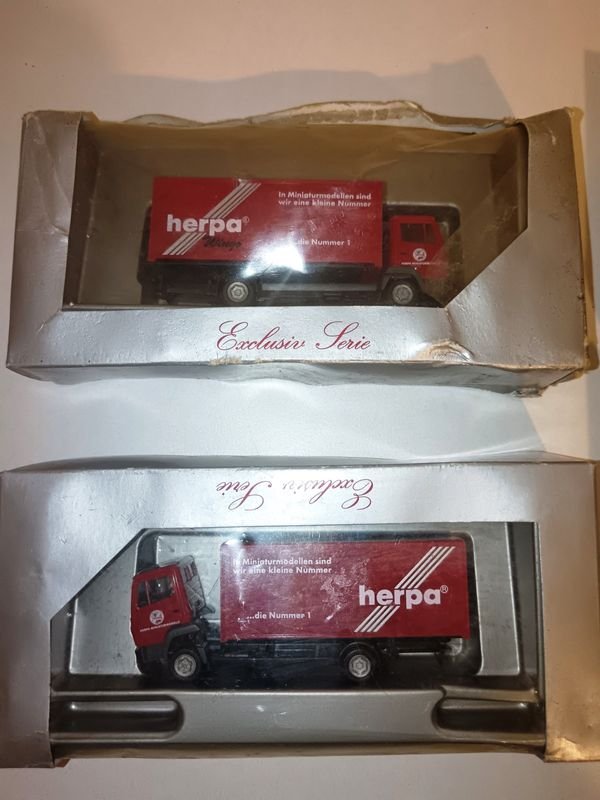 Lote de cuatro camiones Herpa Mercedes Benz Actros 1857 - serie Exclusiv - imagen 2