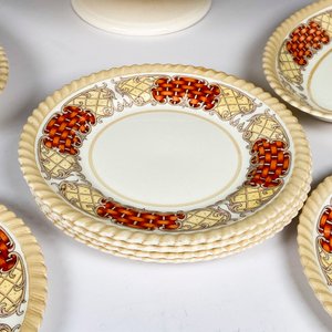 Diez piezas de loza inglesa, plato de masas, platillos y rabaneras - imagen 3