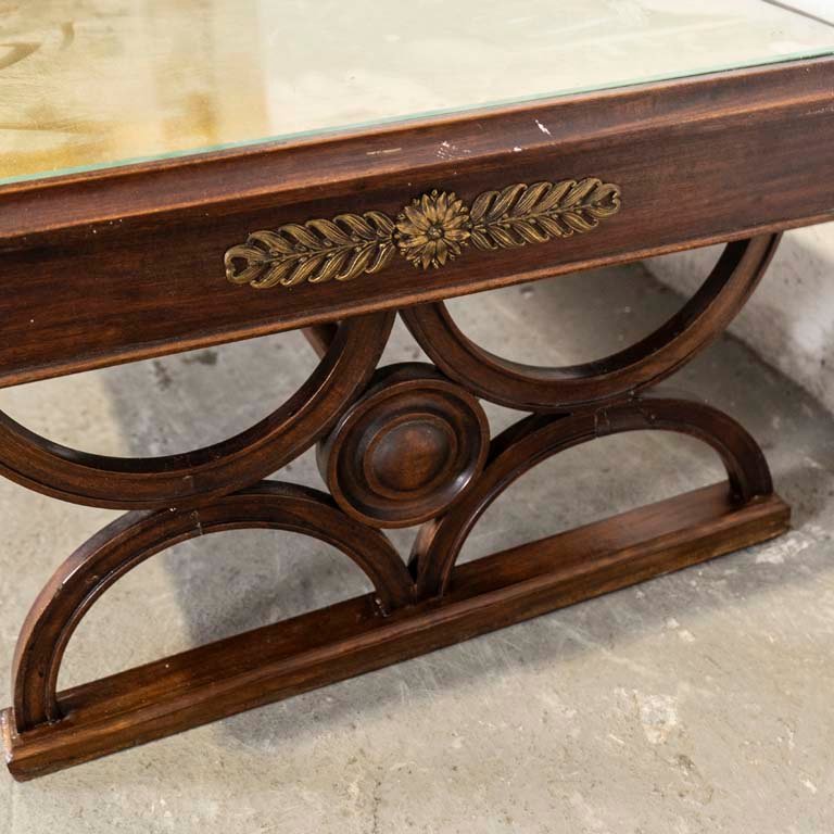 Mesa de living inglesa restaurada con detalles en el lustre - imagen 3