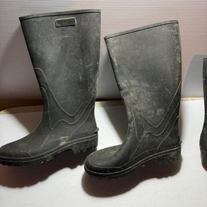 Balde Plástico ATMA y 2 Pares de Botas de Goma Talle 40 - imagen 7
