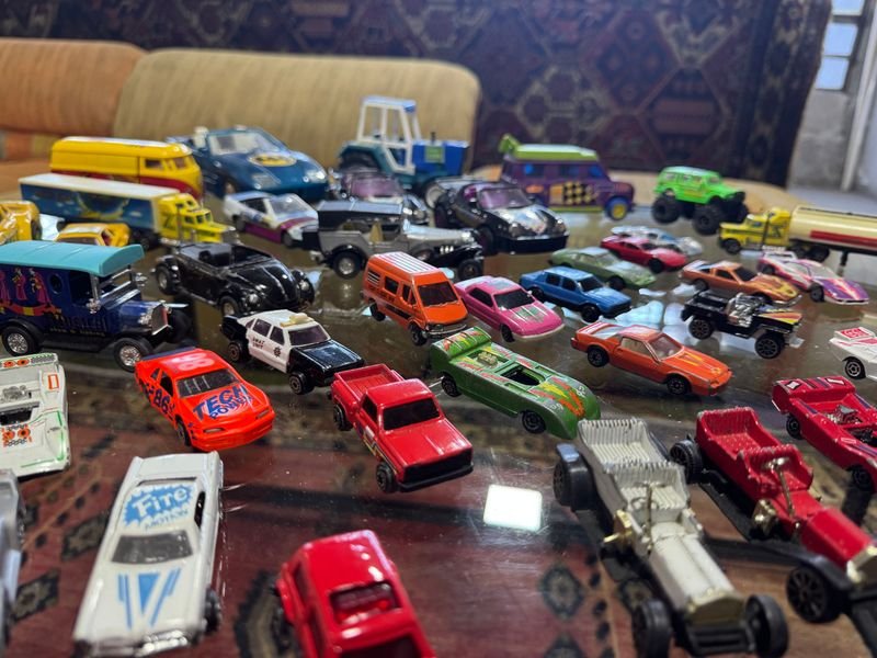 Gran lote de autos y vehículos variados - imagen 5