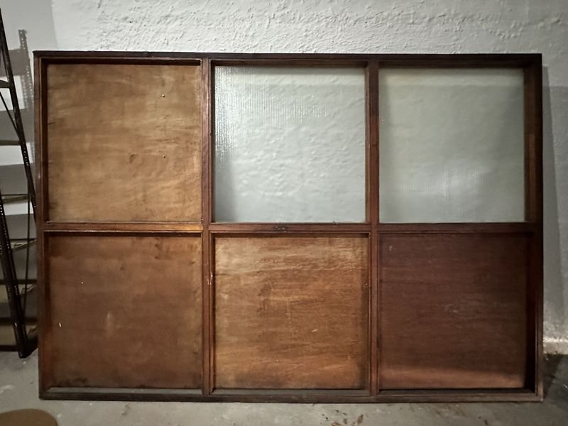 Lote siguiente: Puertas y Ventanas de Madera y Vidrio