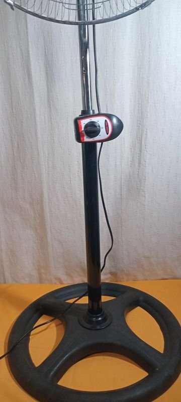 Ventilador aspas metalicas nuevo en caja