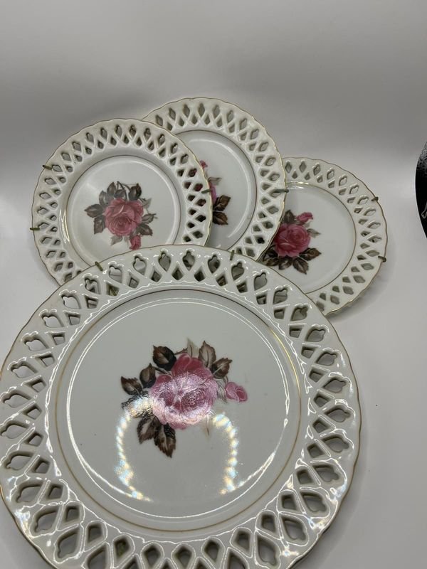 Platos decorativos de colgar en porcelana - imagen 2