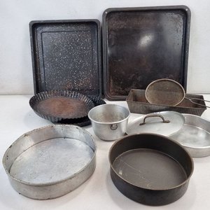 Lote anterior: Lote de Asaderas, Moldes y Utensilios de Cocina Usados