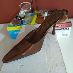 Lote de Calzado Femenino Nuevo: Sandalias y Zuecos - imagen 2