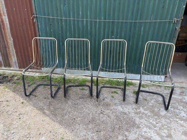 Juego de 4 Sillas Metálicas Estilo Moderno