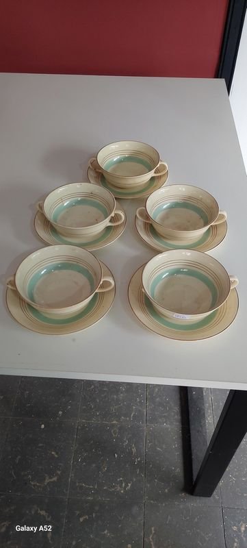 Lote anterior: Tazas con platillo de porcelana