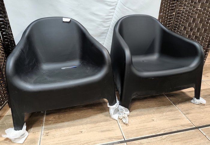 Sillones de PVC negros nuevos - imagen 1