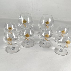 Lote siguiente: Juego de 8 Copas Hialinas Napoleón con Corona Dorada