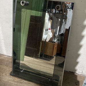 Lote siguiente: Espejo con Luces Integradas