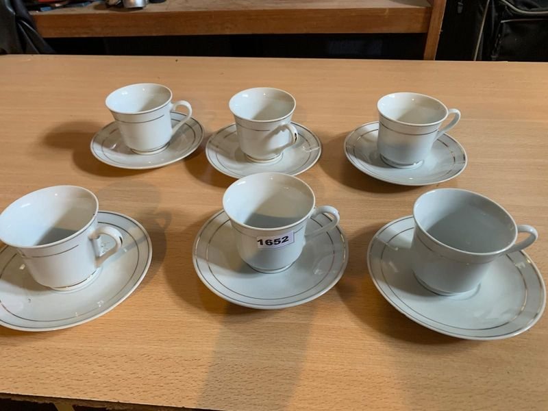 Juego de tazas de café con platillos y medidor - imagen 4