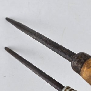 Par de Chairas Antiguas con Mangos de Madera - imagen 4