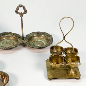 Set de 4 Piezas Metálicas Vintage: Vinagrera, Copetinero y Huevera - imagen 2