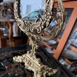 Espejo de Tocador de Bronce con Marco Ornamentado - imagen 6