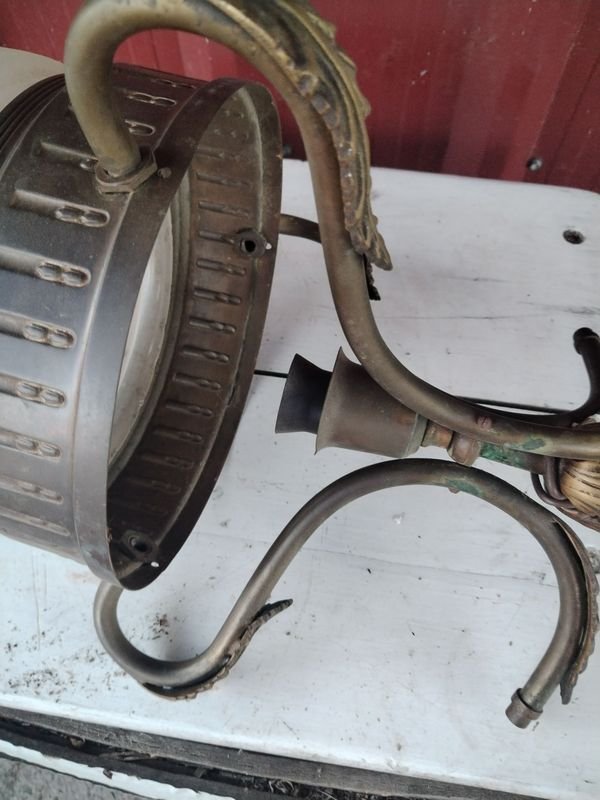 Item 844689 - Image 1