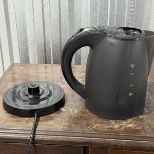 Jarra Eléctrica Hometech Mate 1.7L con Regulación de Temperatura - imagen 7