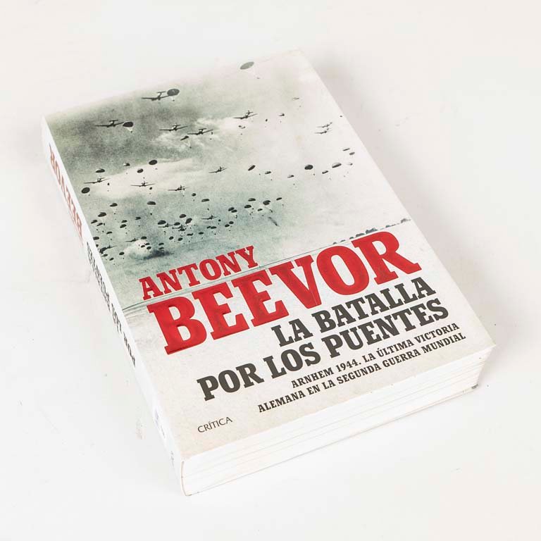 Lote anterior: Libro sobre la Batalla de Arnhem en la Segunda Guerra Mundial