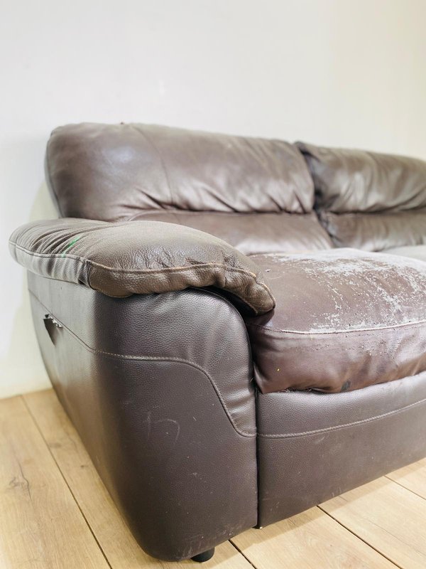 Sillón de cuero en excelente estado - imagen 2