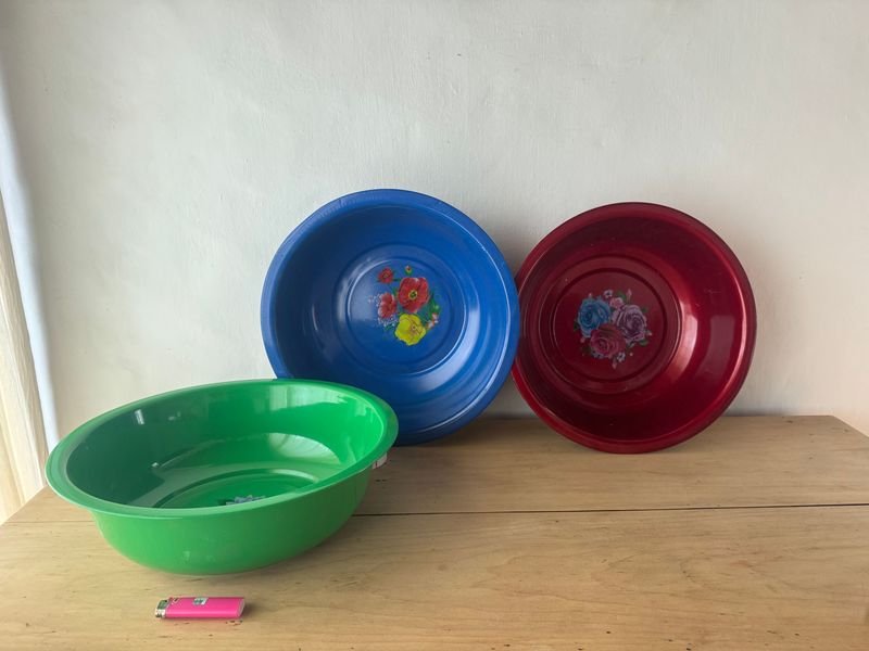 Lote de 3 Tarrinas de Chapa con Flores Decorativas