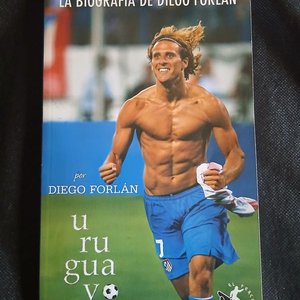 Lote siguiente: Libro "Uruguayo: La Biografía de Diego Forlán" - Edición Oficial