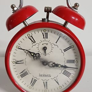 Tres Relojes Despertadores Antiguos: JAZ, Herweg y Otro - imagen 4