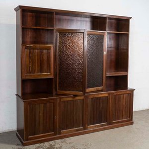 Lote anterior: Mueble Modular de Madera Oscura con Siete Puertas y Vidrio Fantasía