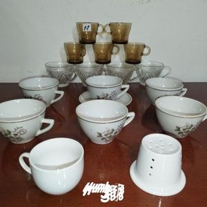 Conjunto de Tazas de Té y Platos - imagen 2