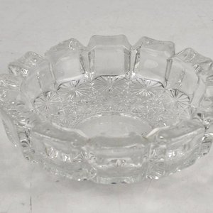 Set de 3 piezas de cristal: bombonera, cenicero y decantador - imagen 2