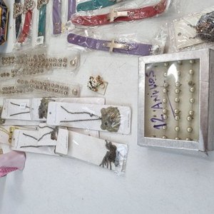 Lote de Bijouterie Contemporánea con Espejo Octogonal y Adornos - imagen 5
