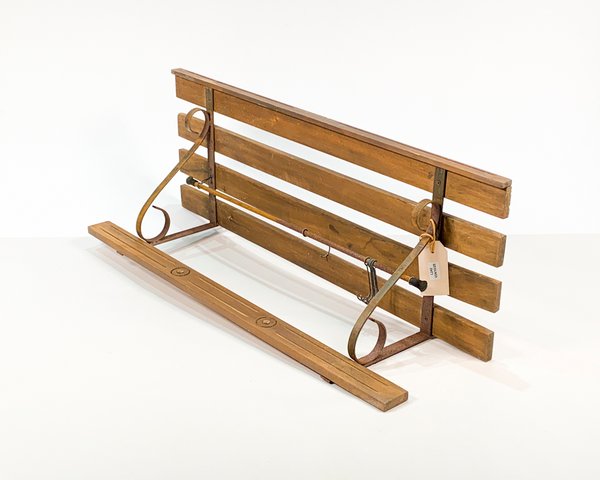 Lote siguiente: Ganchera de madera y hierro para decoración