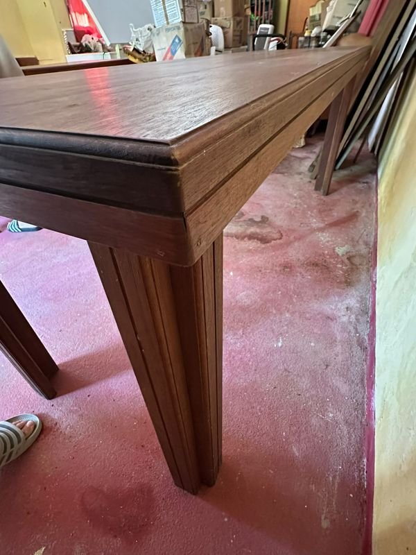 Lote anterior: MESA DE MADERA DE COMEDOR EN MADERA DURA