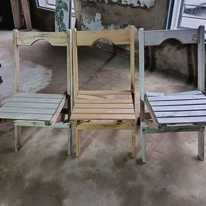 Lote anterior: Lote de 3 Sillas Plegables de Madera con Detalles