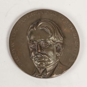 Lote anterior: Medalla de Bronce con Busto de Rodó y Frase "La Patria Americana"